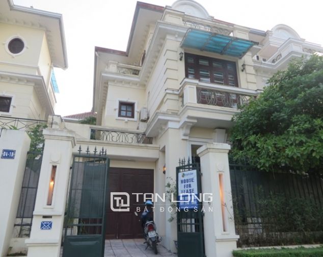 Cho thuê biệt thự sân vườn 250m2 tại khu D4 Ciputra, Tây Hồ, Hà Nội