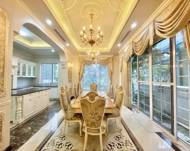 Bán Biệt thự Vinhomes Riverside, Long Biên DT 225m2 x 3.5 tầng, hoàn thiện đẹp, có thang máy riêng