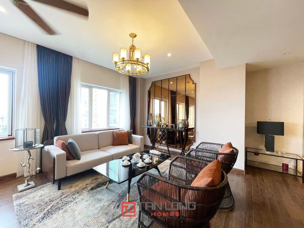 Cần thuê căn hộ Tân Hoàng Minh 94 Lò Đúc 3 phòng ngủ, chưa nội thất giá tốt tầng trung view đô thị