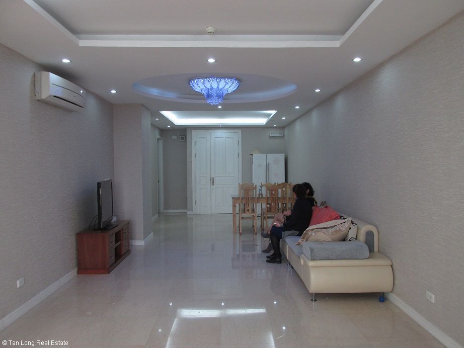 Bán căn hộ 145m2, đủ đồ tại Ciputra, Tây Hồ