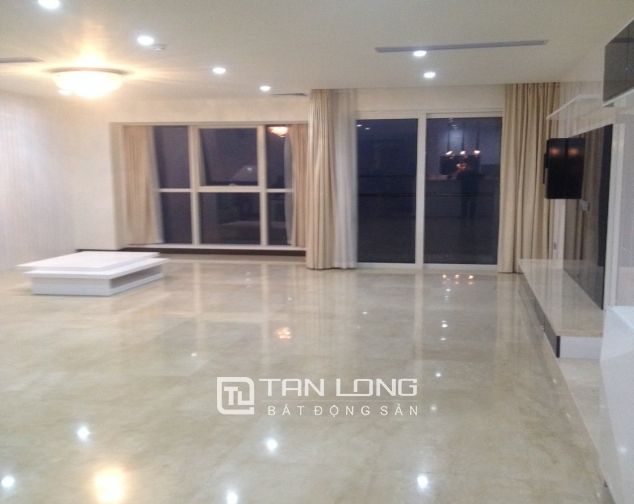 Bán căn hộ 4 phòng ngủ hướng Đông Nam, L1 Ciputra, Bắc Từ Liêm, HN