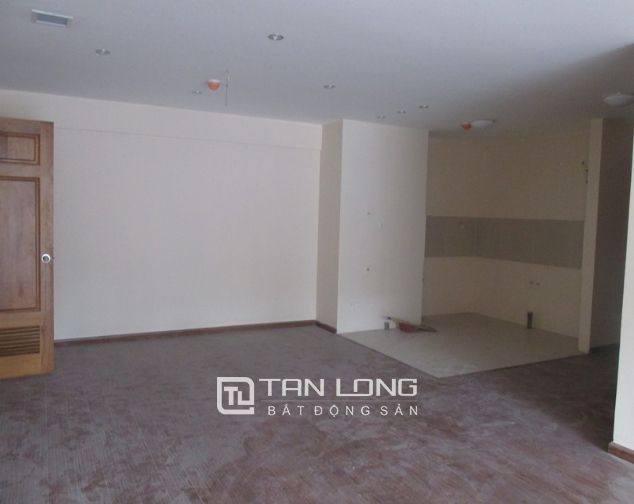 Bán căn hộ chung cư 161m2 tòa  Ngọc Khánh Plaza, quận Ba Đình