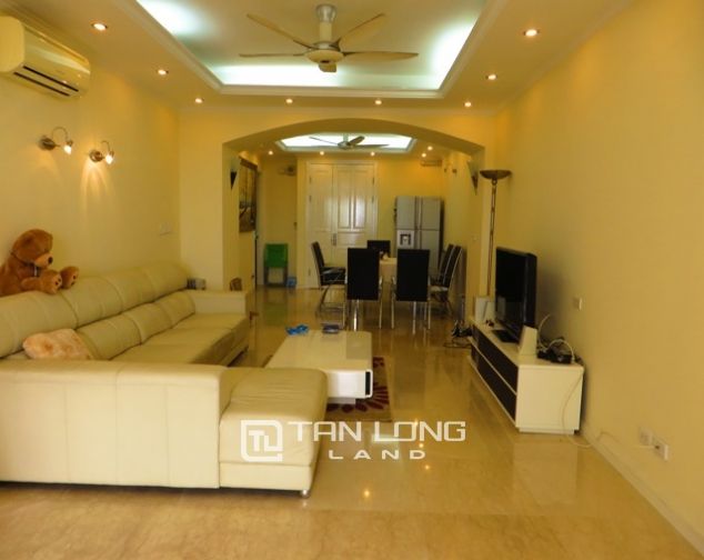 Bán căn hộ P1, chung cư cao cấp Ciputra, Tây Hồ, 3 phòng ngủ.
