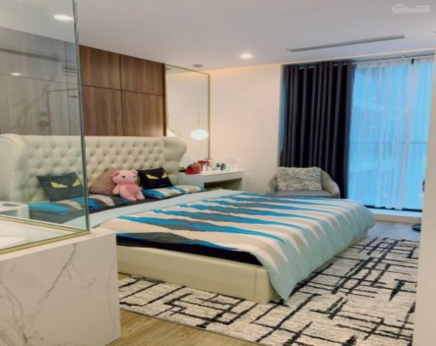 Bán CHCC Sun Grand 3 Lương Yên 90m2 full nội thất 2PN view sông Hồng tầng trung tòa T2