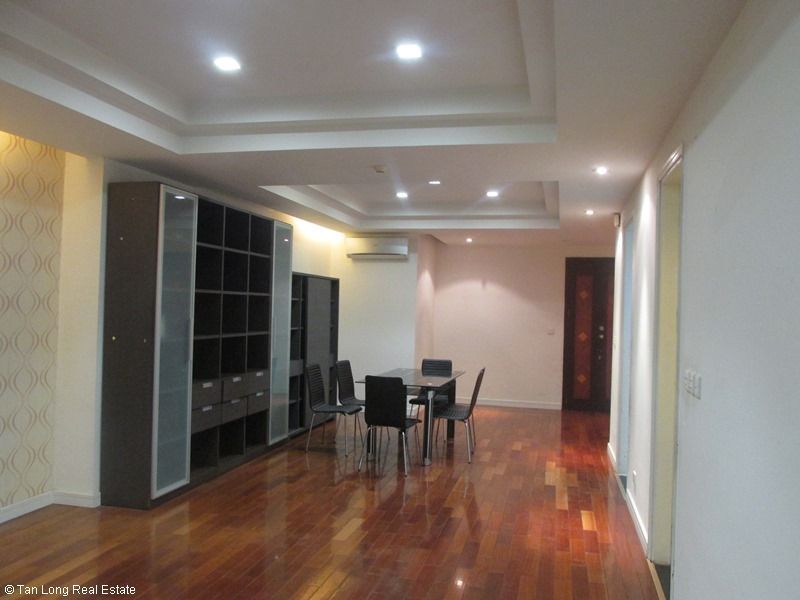 Bán gấp căn hộ 119m2 tòa G3 Ciputra, quận Tây Hồ