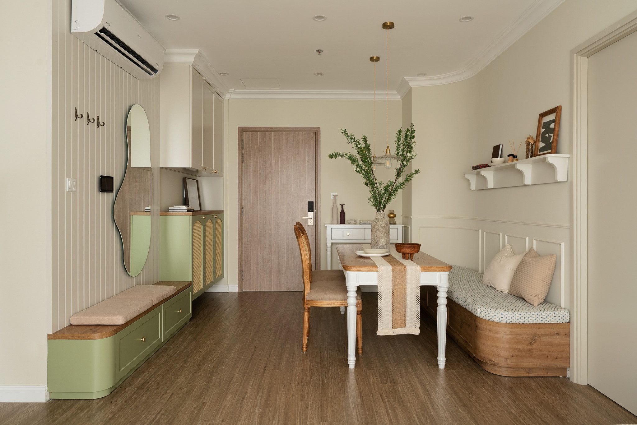 Bán căn Studio hướng Tây Bắc view Beverly Garden chung cư tòa BE4 The Beverly Vinhomes Ocean Park
