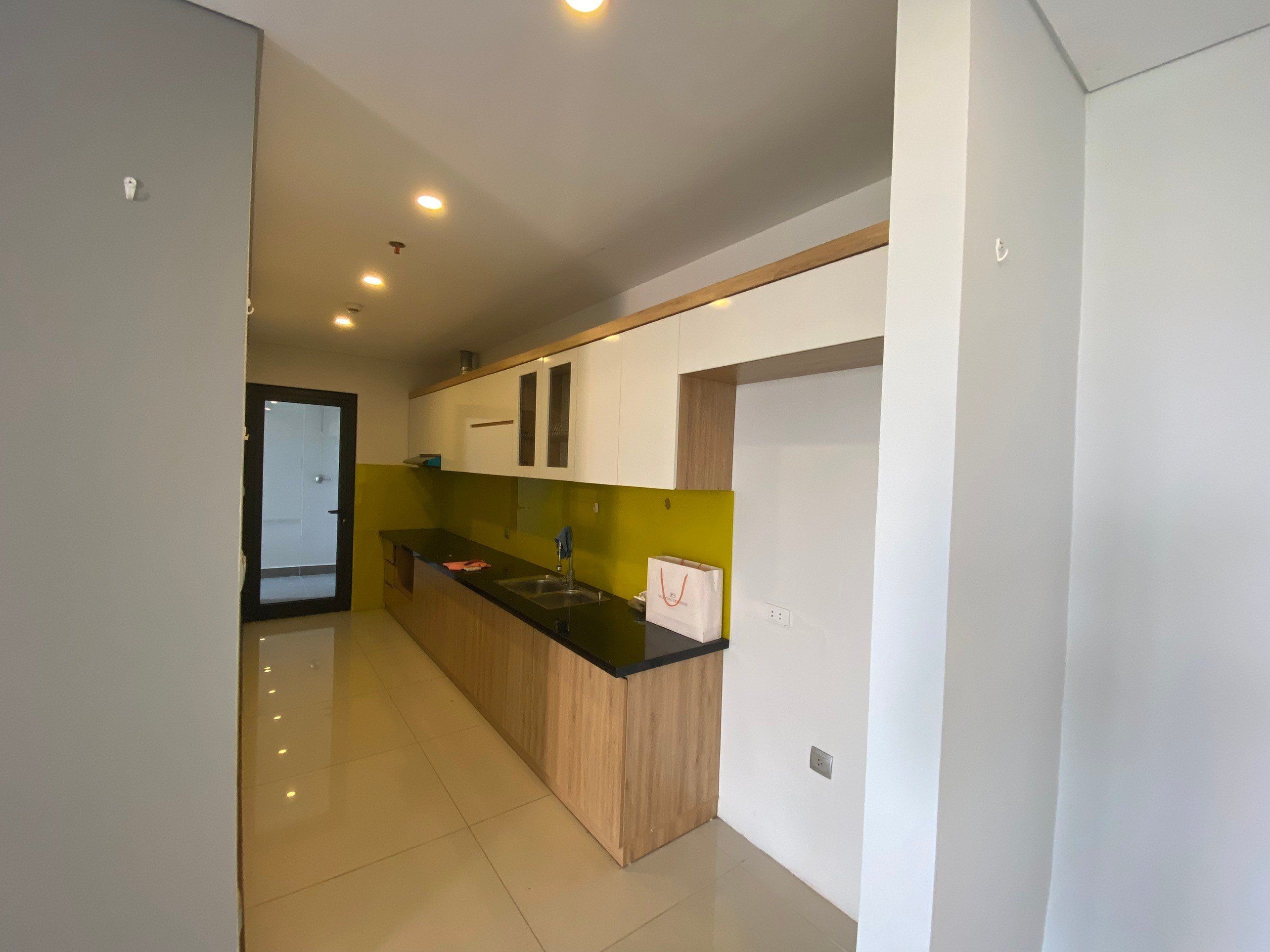 Cần cho thuê căn hộ 3 phòng ngủ tại dự án Sunshine Crystal River giá rẻ