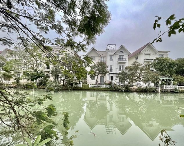 Biệt thự cao cấp cho thuê tại KĐT Vinhomes Riverside, Long Biên