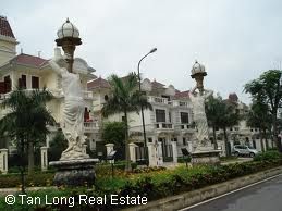Biệt thự có sân vườn khu G10 Ciputra Hà Nội cần bán