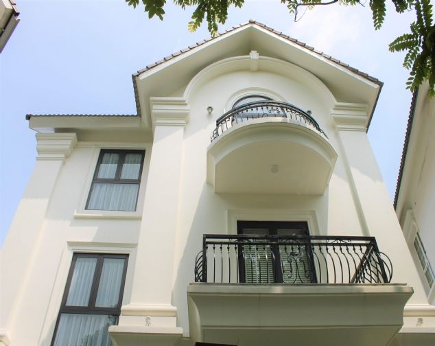 Biệt thự đơn lập mới hoàn thiện đẹp có hầm gần BIS Vinhomes Riverside cho thuê