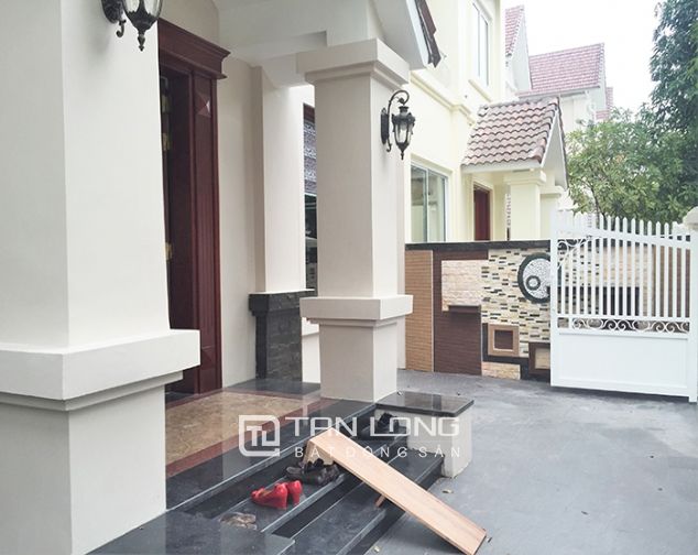 Biệt thự Hoa Phượng 4 phòng ngủ, đủ đồ cho thuê tại Vinhomes Riverside