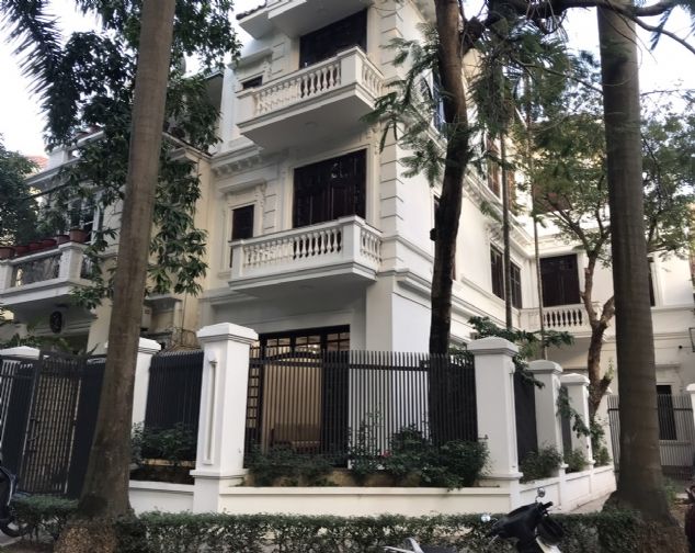 Biệt thự khu C1 Ciputra Tây Hồ cần bán gấp 220m2, 5 phòng ngủ siêu đẹp