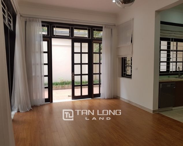 Biệt thự khu D1 Ciputra diện tích 160m2 3 tầng cần cho thuê