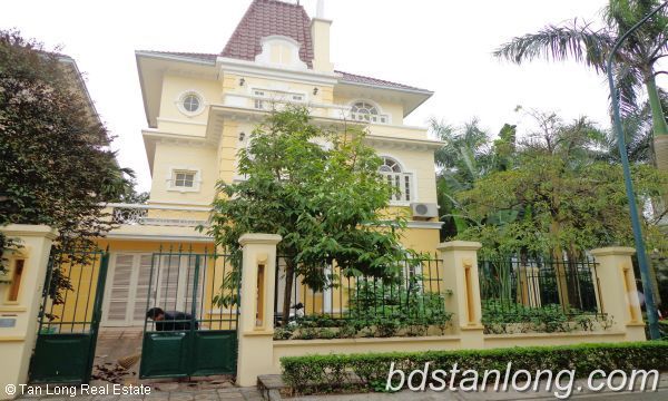Biệt thự khu G10 Ciputra Tây Hồ cần bán