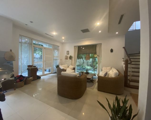 Biệt thự sân vườn siêu rộng thoáng, DT 342m2 hướng Tây Nam