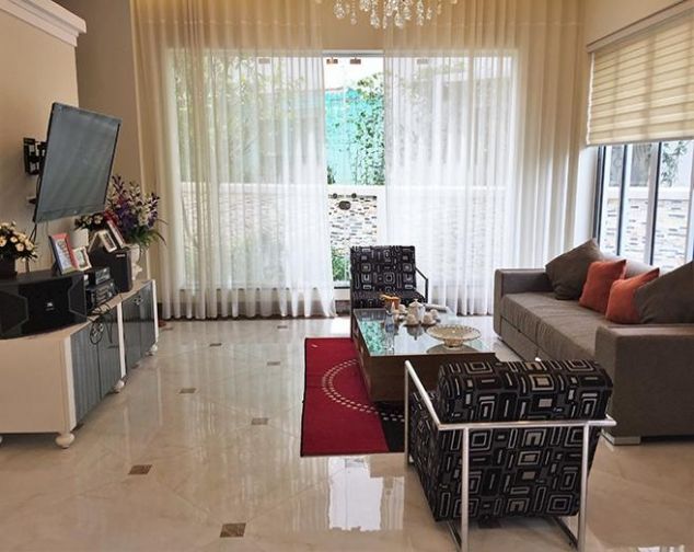Biệt thự song lập đủ đồ 4 phòng ngủ Vinhomes Riverside cho thuê
