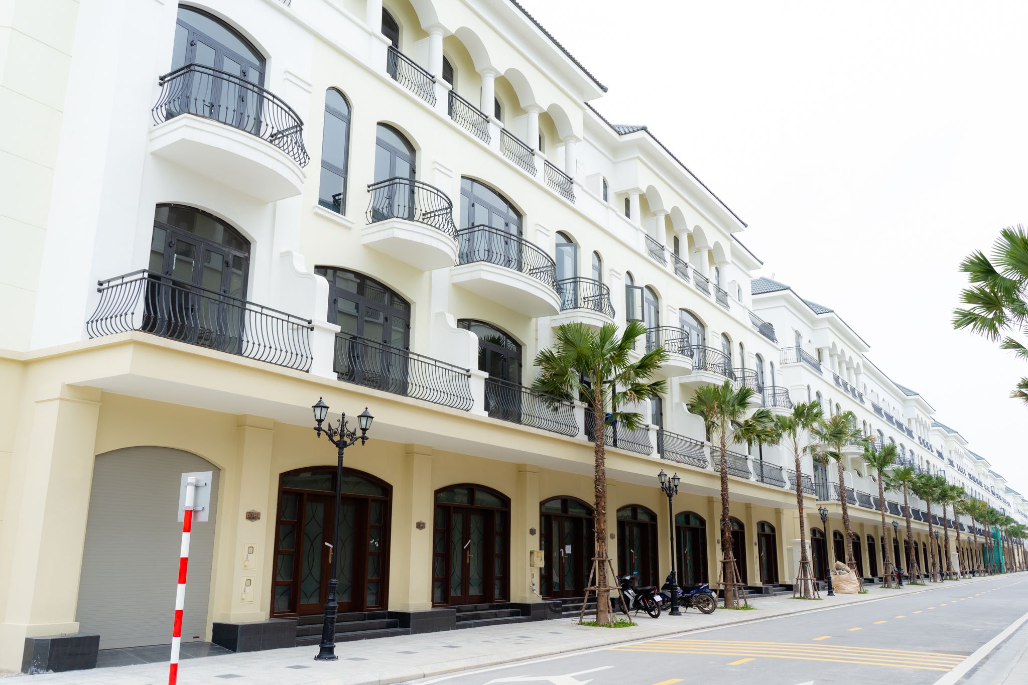 Cho thuê shophouse Kinh đô Ánh Sáng Vinhomes Ocean Park 2 The Empire - Hướng Nam