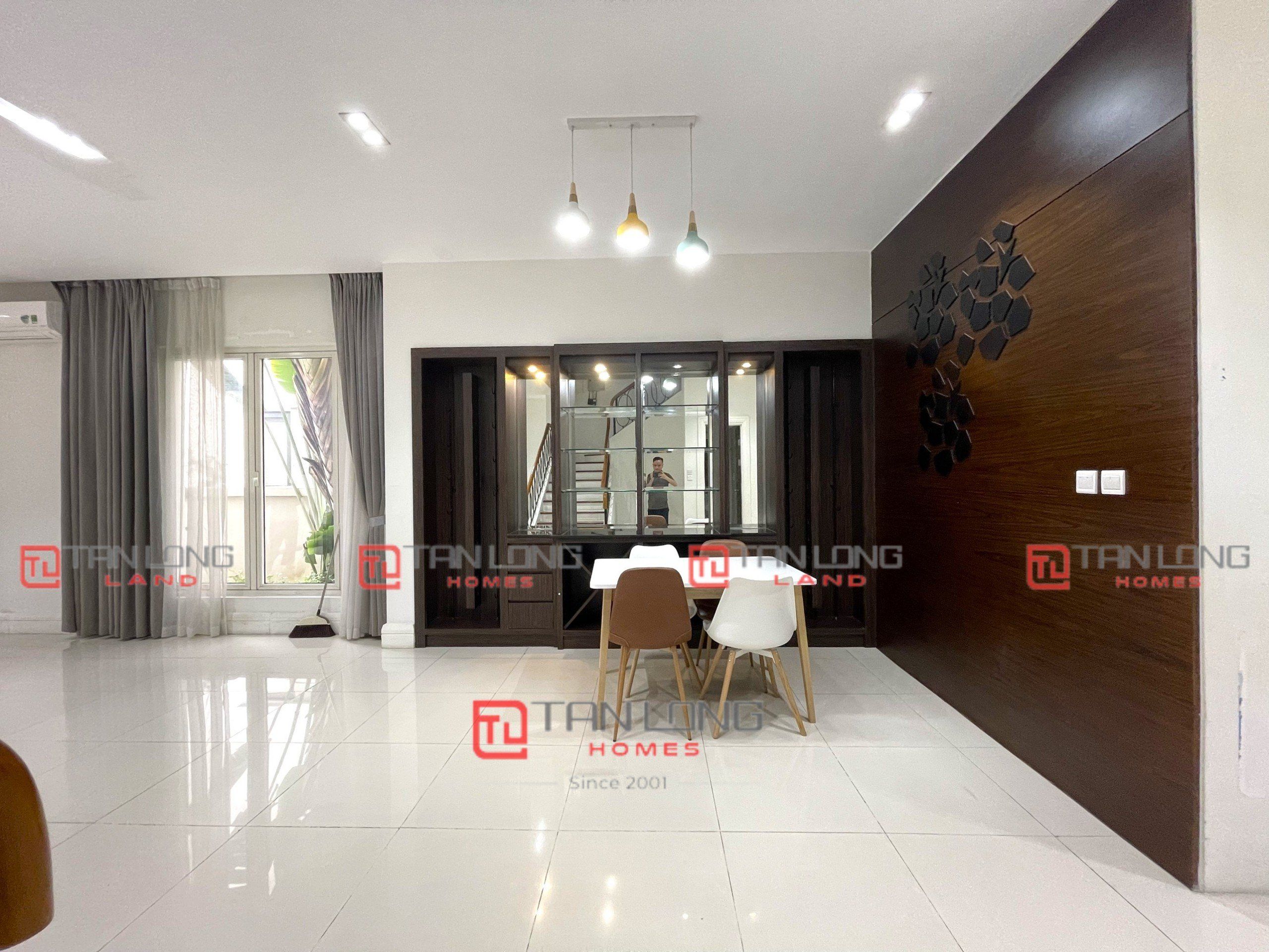 Chính chủ nhờ cho thuê căn biệt thự phân khu Tulip dự án Vinhomes Riverside