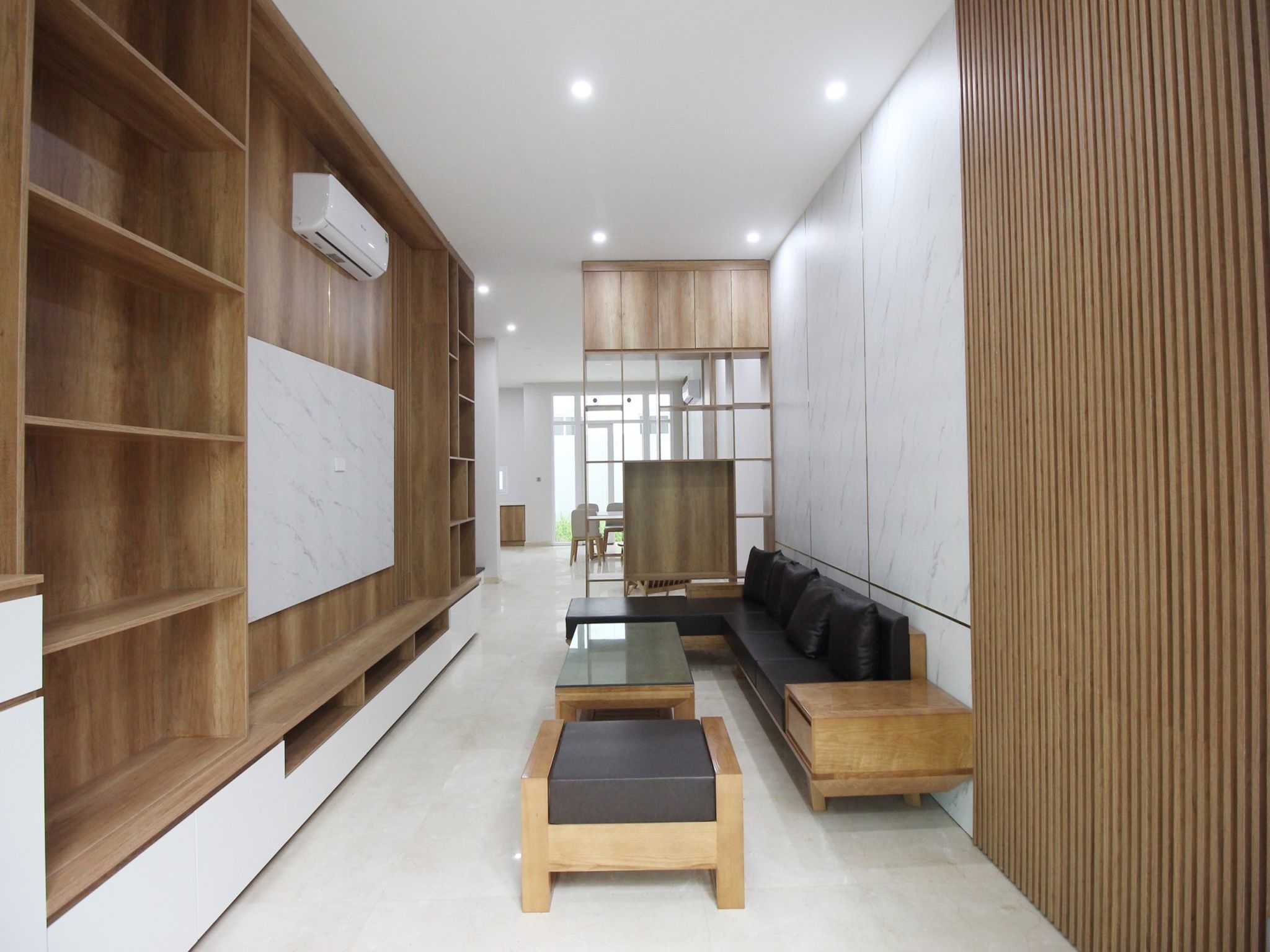 Chủ nhà gửi bán liền kề Splendora Bắc An Khánh hướng Đông Nam, diện tích: 280m2 x 3 tầng - giá tốt