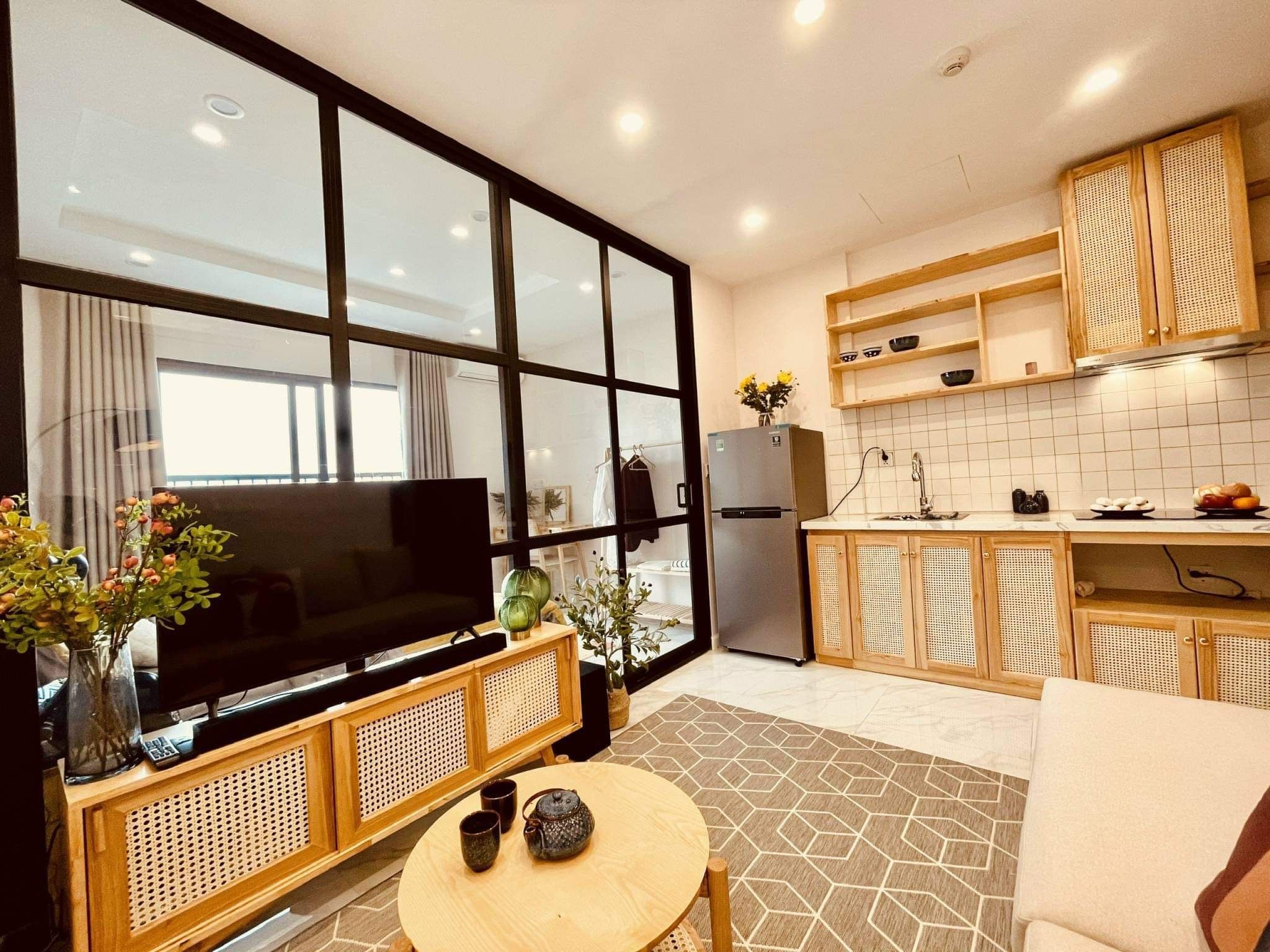 Cần mua căn 1 ngủ Vinhomes Symphony Long Biên, full nội thất cơ bản, hướng chính Bắc