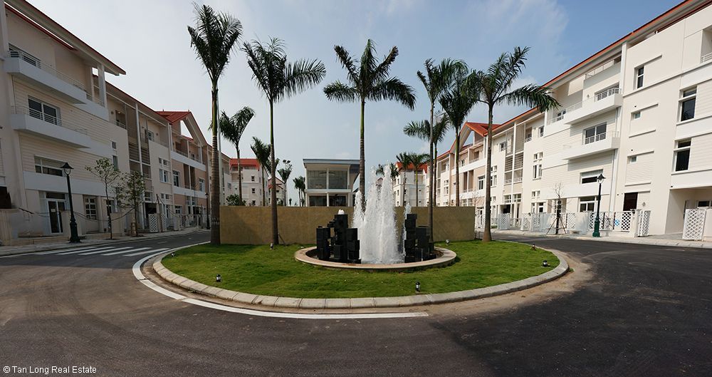 Cần bán biệt thự dãy BT7, 330m2 x 4 tầng tại Splendora
