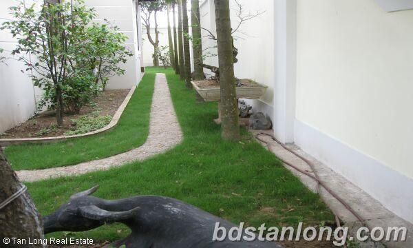 Cần bán biệt thự khu T1 Ciputra Hà Nội hướng Tây Nam