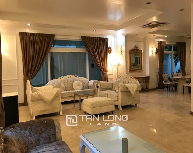 Cần bán biệt thự 200m2 khu T1 Ciputra, Tây Hồ
