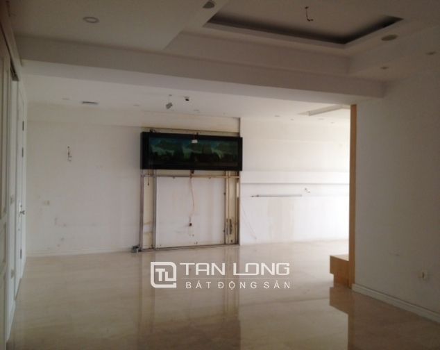 Cần bán căn hộ 4 phòng ngủ, không đồ tại tòa P1 Ciputra, quận Tây Hồ
