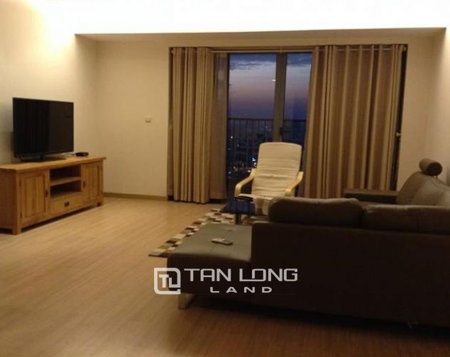 Càn bán căn hộ cao cấp 132m2, 3 phòng ngủ đủ đồ ở tòa nhà sky tower 88 lang ha