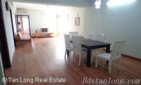 Cần bán căn hộ tòa D2 - Giảng Võ - Ba Đình - Hà Nội