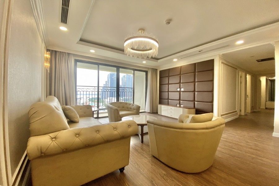 Cần bán căn số 10 - 3PN/146m2 tầng trung tòa A chung cư Tân Hoàng Minh 59 Xuân Diệu