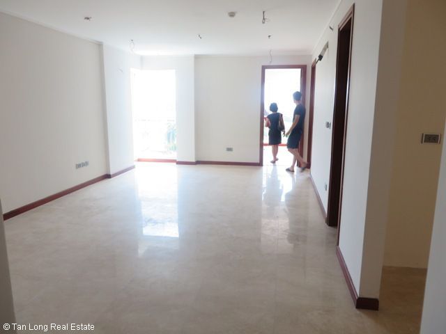 Cần bán chung cư 114m2 tòa L1 Ciputra, quận Tây Hồ.