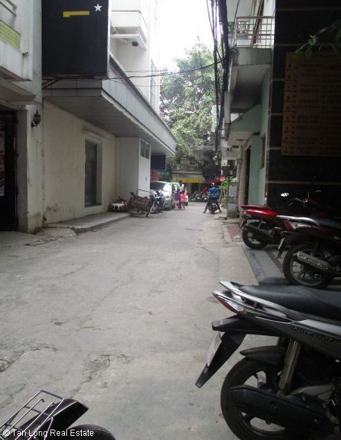 Cần bán gấp nhà 4 tầng tại phố Phan Văn Trị, quận Đống Đa
