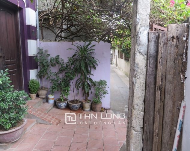 Cần bán nhà 30m2, 5 tầng, 3 phòng ngủ tại Hoàng Hoa Thám, quận Ba Đình
