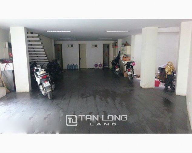 Cần bán nhà 6 tầng, hướng Đông Nam ở Kim Mã, quận Ba Đình