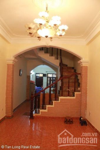 Cần bán nhà hướng Tây Bắc tại phường Mai Dịch, quận Cầu Giấy