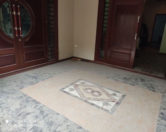 Cần bán nhà riêng Ngõ Lạc Long Quân