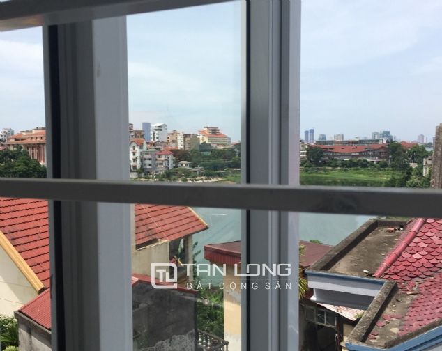 Cần bán nhà view đẹp nhin Hồ Tây tại Âu Cơ
