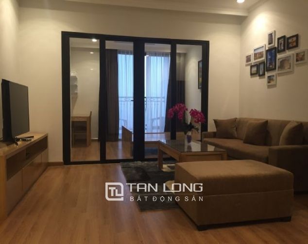 Cần cho thuê căn hộ 1 phòng ngủ, đủ đồ tại R6 Vinhomes Royal City