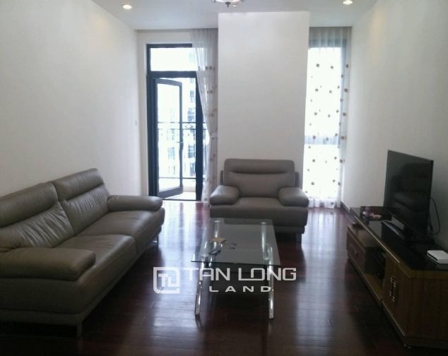 Cần cho thuê căn hộ 109m2 -2 phòng ngủ ở Tòa R1 Vinhomes Royal City, Nguyễn Trãi