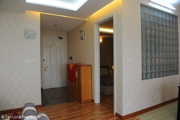 Cần cho thuê căn hộ 120m2, đủ đồ sang trọng tại chung cư 93 Lò Đúc
