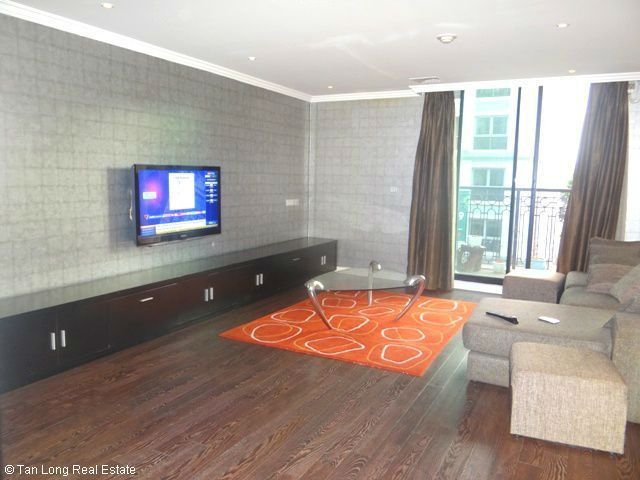 Cần cho thuê căn hộ 142m2, 2 phòng ngủ, đủ đồ tại Pacific Palace