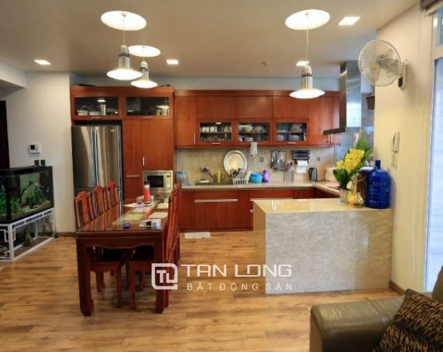 Cần cho thuê căn hộ 171m2, 3 phòng ngủ tại 671 Hoàng Hoa Thám, quận Ba Đình