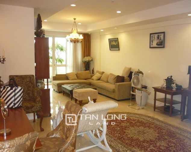 Cần cho thuê căn hộ 182m2, 4 phòng ngủ tại P2 Ciputra, quận Tây Hồ
