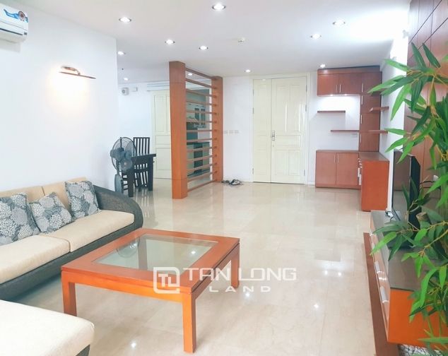 Cần cho thuê căn hộ 182m2 tại khu P2 Ciputra