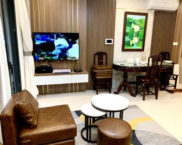 Cần cho thuê căn hộ 2 ngủ hướng Tây Nam tại Vinhomes Ocean Park