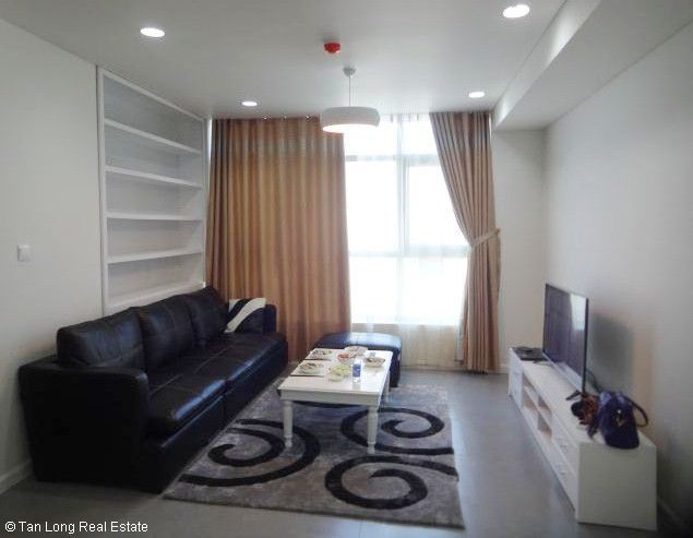 Cần cho thuê căn hộ 2 phòng ngủ tại chung cư Watermark 195 Lạc Long Quân