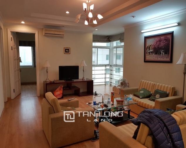 Cần cho thuê căn hộ 3 phòng ngủ, đủ đồ tại E4 Ciputra, quận Tây Hồ