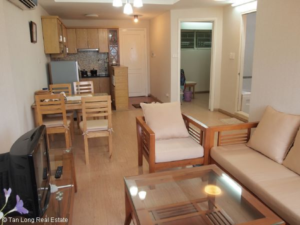 Cần cho thuê căn hộ 75m2, 2 phòng ngủ tại Chung cư số 10 Hoa Lư