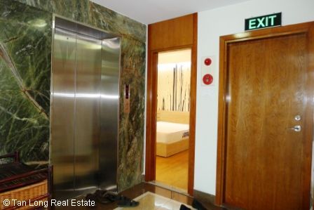 Cần cho thuê căn hộ diện tích 165 m2, căn hộ Đội Cấn, quận Ba Đình